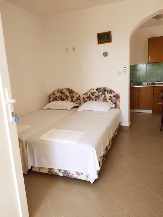 Djonovic Apartments بار المظهر الخارجي الصورة