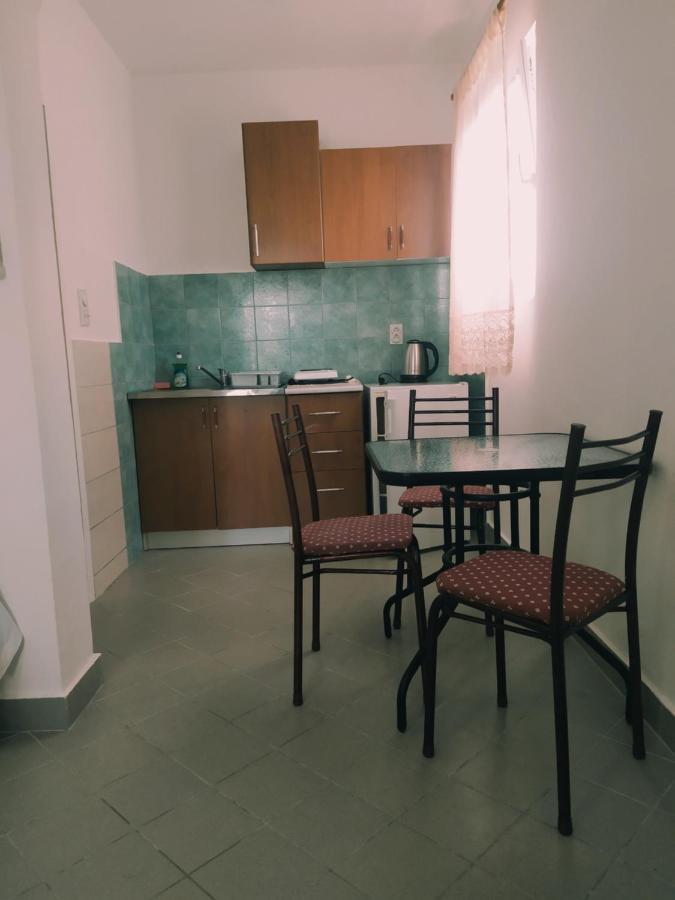 Djonovic Apartments بار المظهر الخارجي الصورة