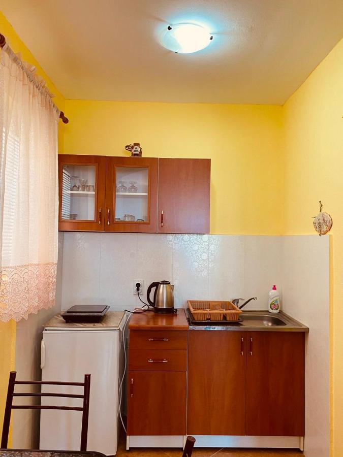 Djonovic Apartments بار المظهر الخارجي الصورة