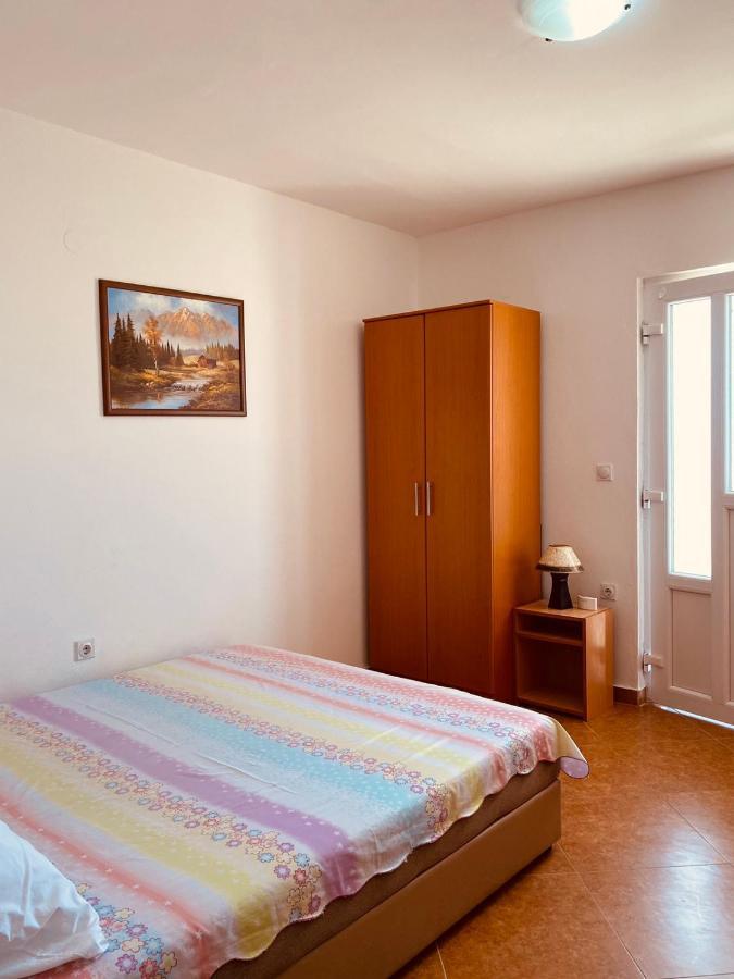 Djonovic Apartments بار المظهر الخارجي الصورة
