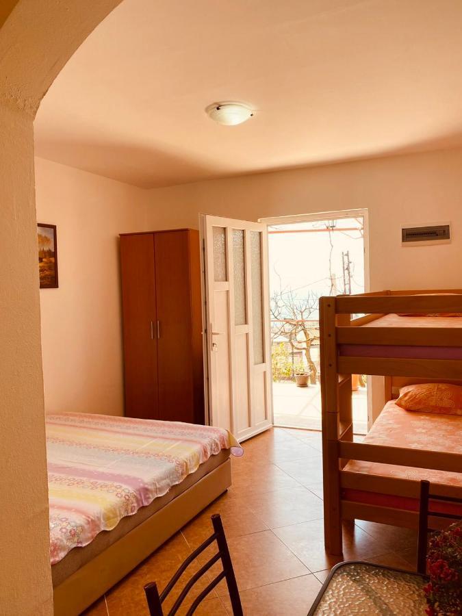Djonovic Apartments بار المظهر الخارجي الصورة