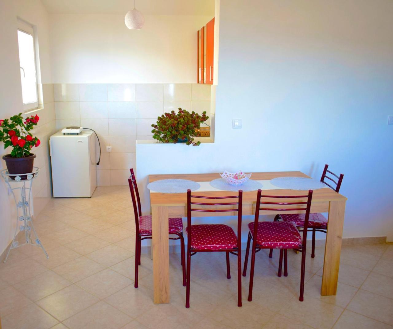 Djonovic Apartments بار المظهر الخارجي الصورة