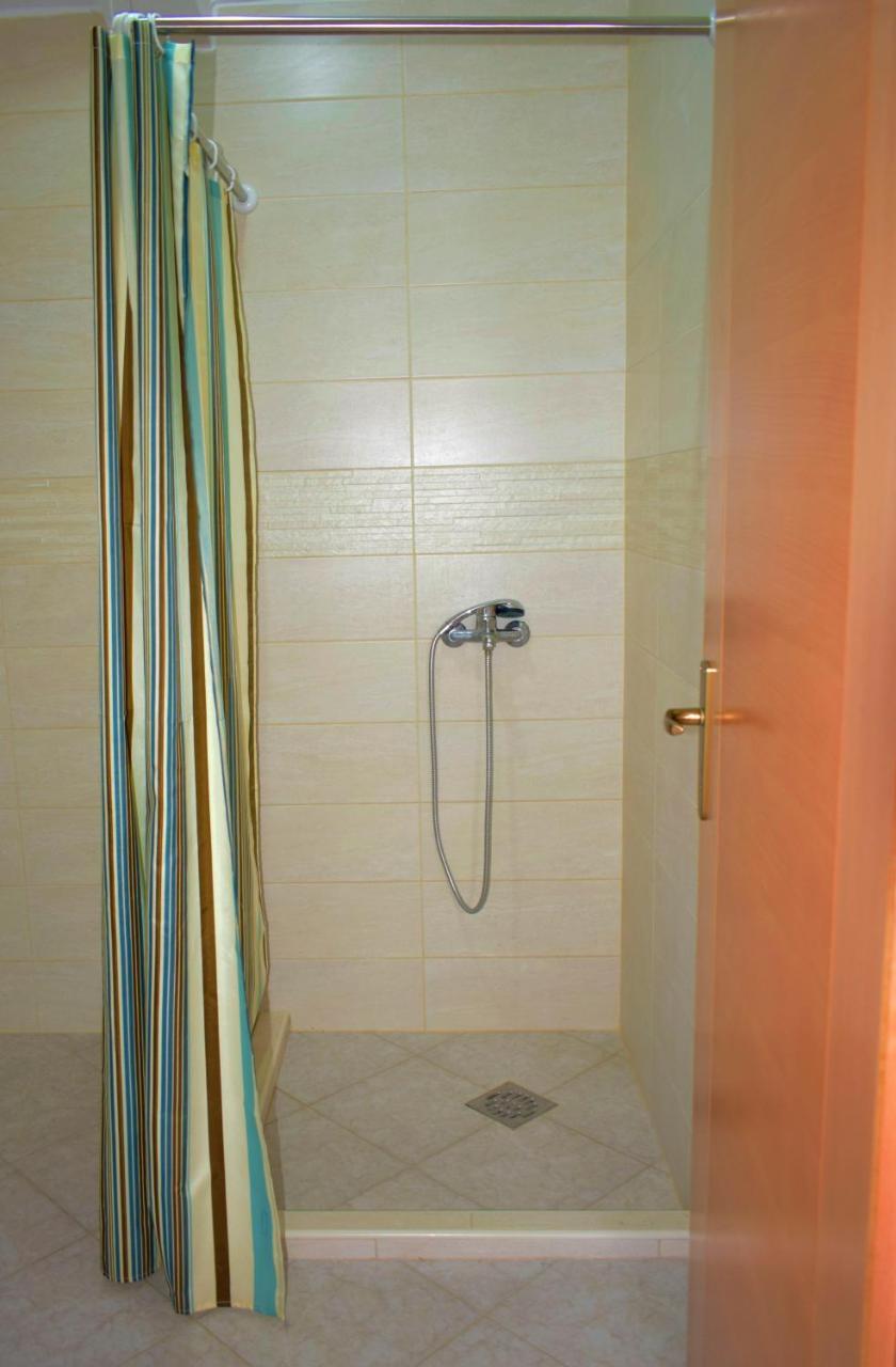 Djonovic Apartments بار المظهر الخارجي الصورة